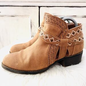 Sugar Tan Ankle Boots with Cutout Design